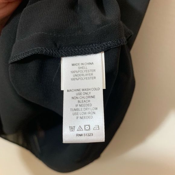 1.State Floral Layered Double V Neck Tank Size M - Picture 7 of 8